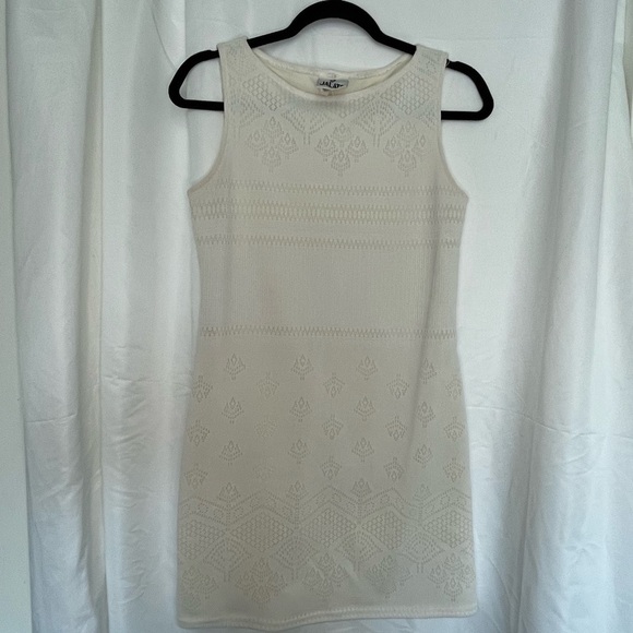 Lilly Pulitzer Dresses & Skirts - Jalate Elegant White Sleeveless Dress